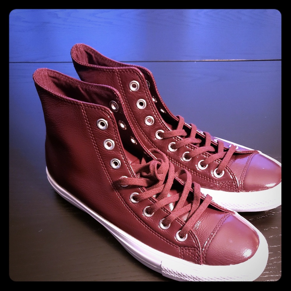 Converse Chuck Taylor - Purple Patent Leather NWB